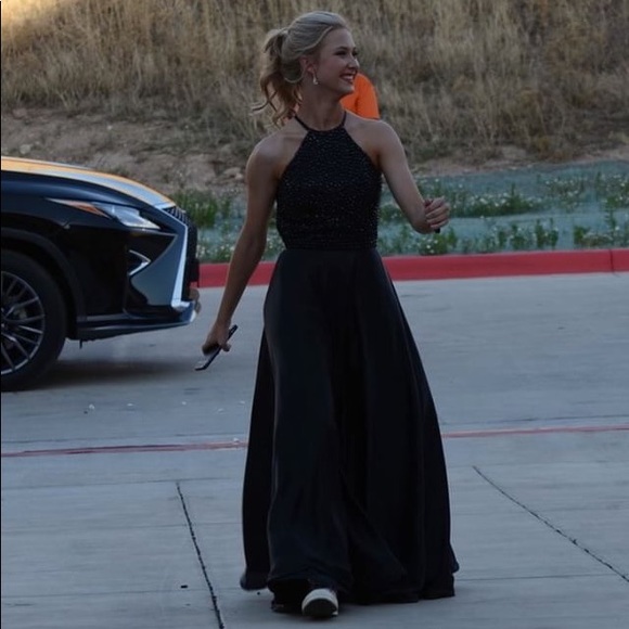 Sherri Hill Prom Dress - Picture 2 of 3